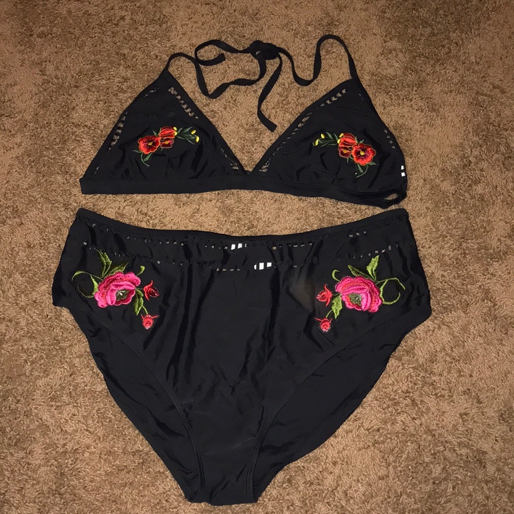 Boohoo Floral Bikini Plus Size